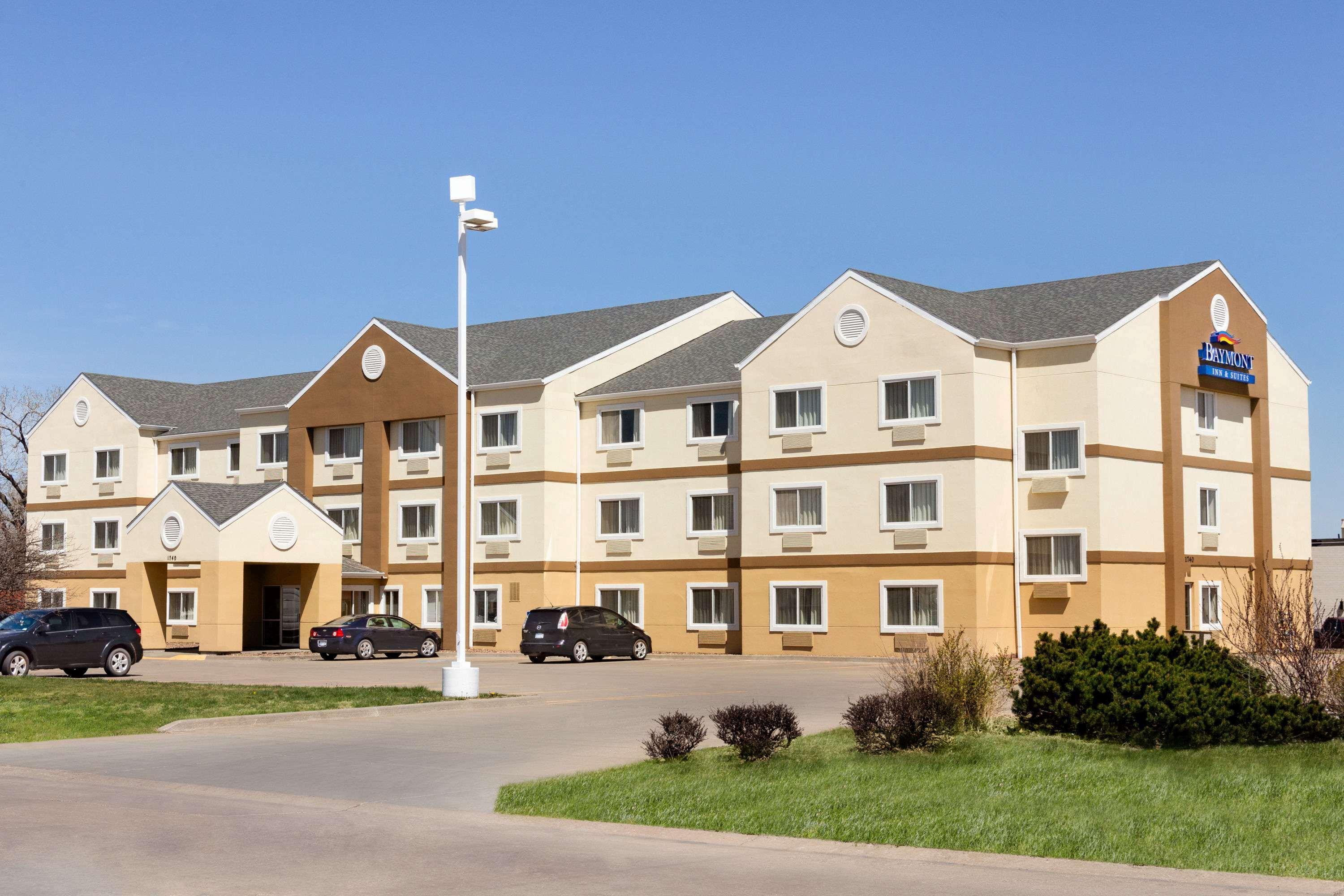 Baymont By Wyndham Salina Hotel Buitenkant foto