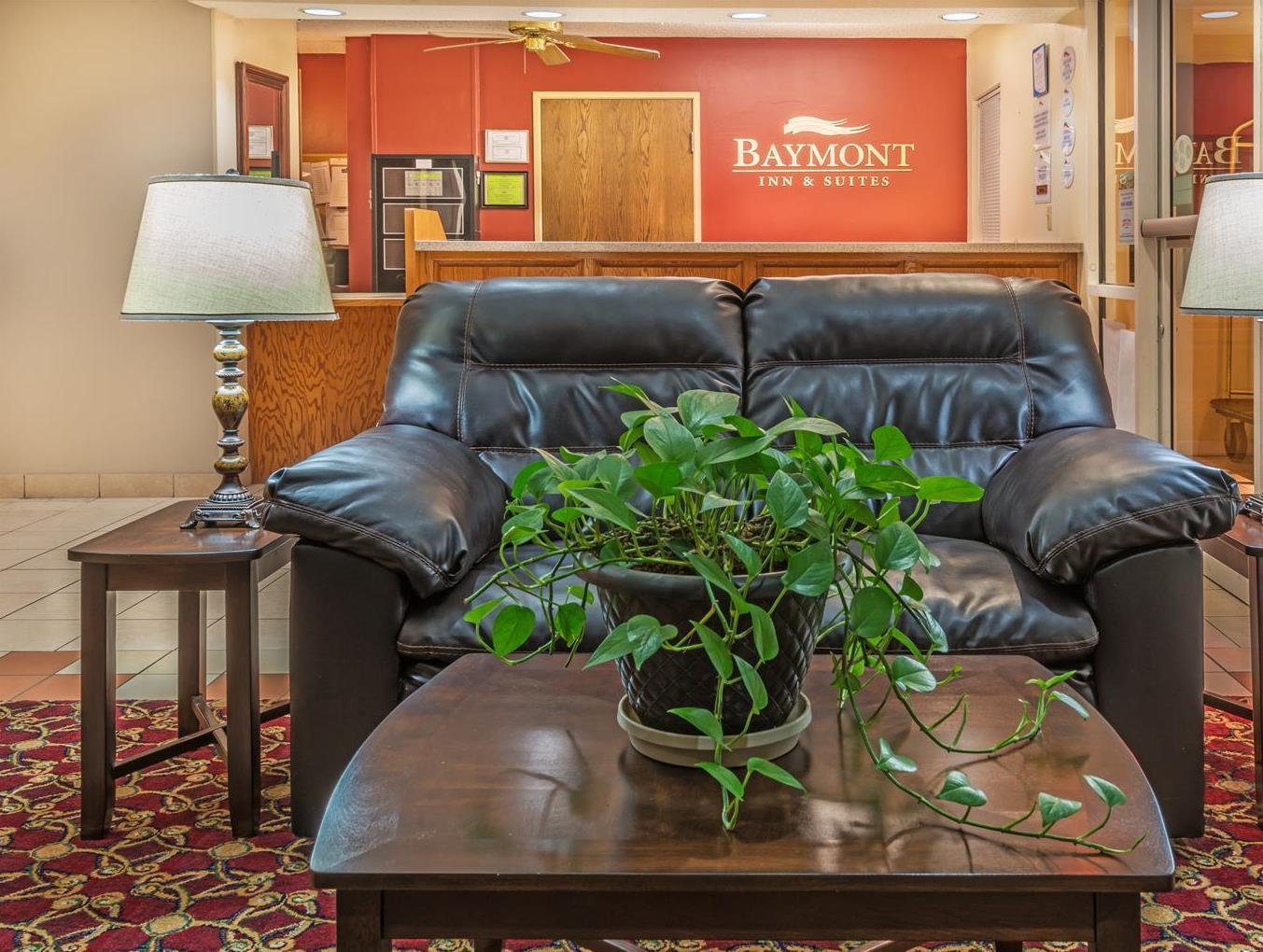Baymont By Wyndham Salina Hotel Buitenkant foto