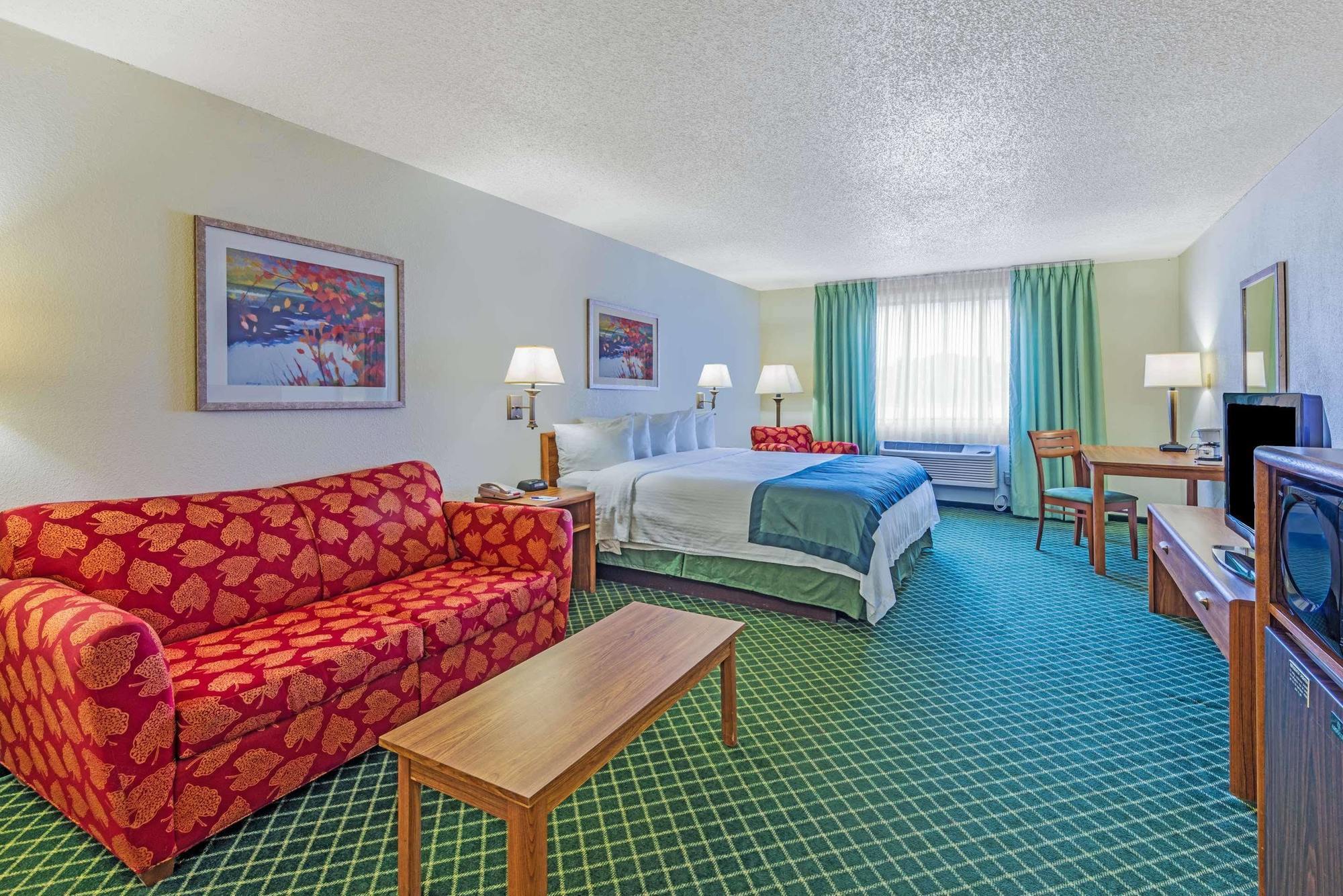 Baymont By Wyndham Salina Hotel Buitenkant foto