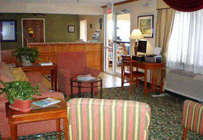 Baymont By Wyndham Salina Hotel Buitenkant foto