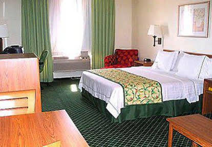 Baymont By Wyndham Salina Hotel Buitenkant foto